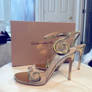 Gianvito Rossi Gold Heels 4 inch Full Set